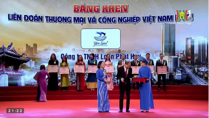 Yến sào Yến Loan vinh dự nhận bằng khen VCCI do chủ tịch VCCI trao tặng